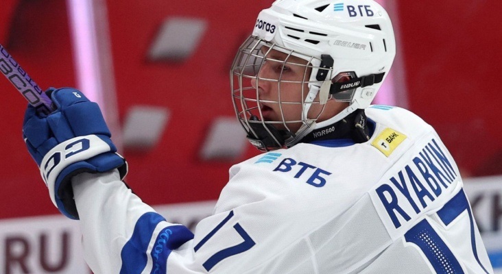 Нападающий Иван Рябкин подписал контракт новичка с «Каролиной»