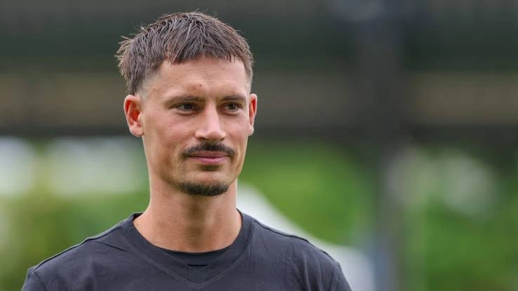 Робин Кох сменил Траппа на посту капитана франкфуртского клуба