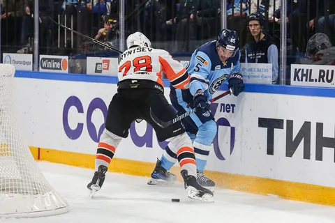 «Сибирь» - «Амур»: подопечные Епанчинцева возьмут верх в упорной борьбе
