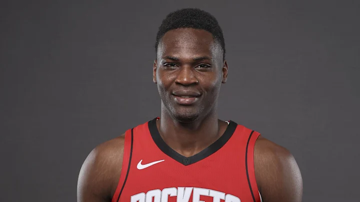 Н'фали Данте подписал контракт с «Хоукс» на два года