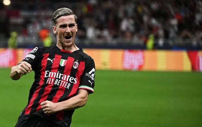 Алексис Салемакерс завоевал место в основе в «Милане»