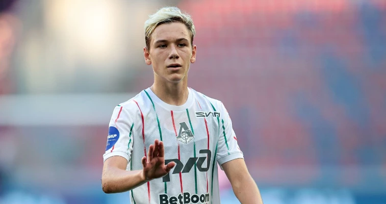 Ледяхов призвал подождать с разговорами о Батракове