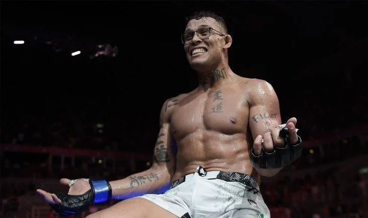 Адесанья дал прогноз на бой Имавов — Борральо на UFC Fight Night 258