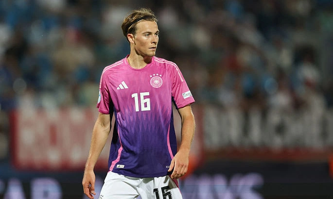 Трансферные планы «Штутгарта» под угрозой срыва: клуб может не подписать Яндерa, Константелиаса и Кэмпбелла