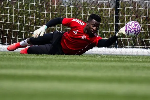 Сендерос предложил «Манчестер Юнайтед» заменить Онану Зоммером