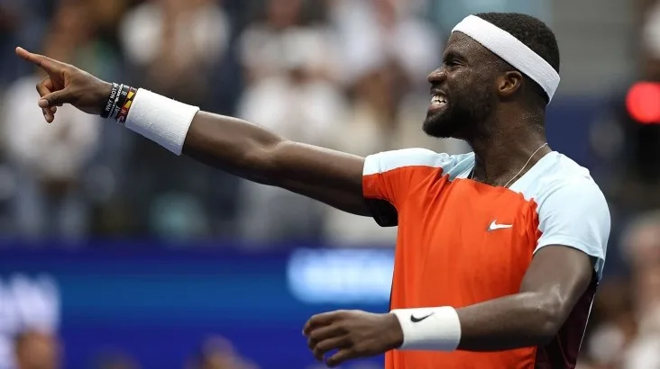 Фрэнсис Тиафо подарил $30 тыс. юному теннисисту