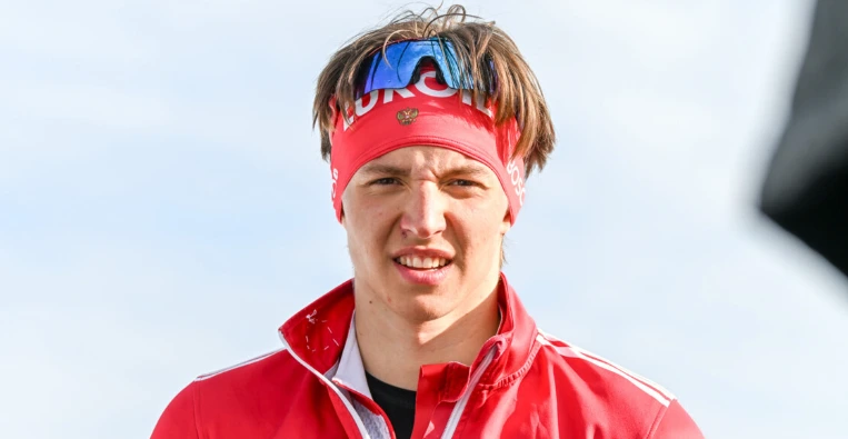 Коростелёв стал 12-м в гонке преследования на «Тур де Ски»