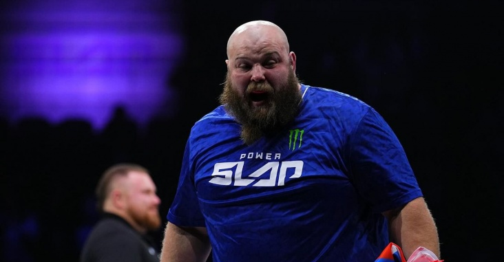 «Пельмень» Камоцкий проиграл Ману «Биг Маку» на турнире Power Slap 