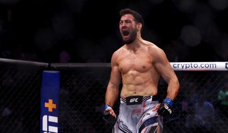 Роберт Уиттакер сделал прогноз на бой Имавов — Борральо