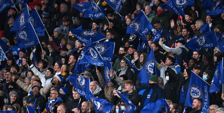 Фанаты «Челси» скандировали фамилию Абрамовича перед игрой  с «Брентфордом»
