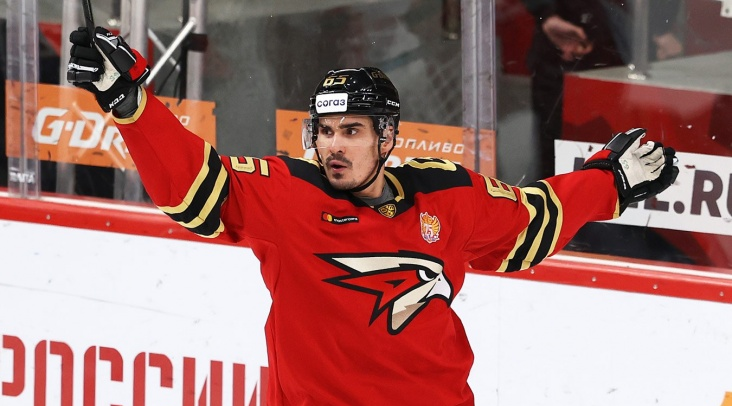 Форвард «Авангарда» Якупов выбыл на длительный срок