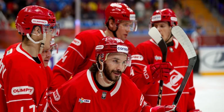 «Спартак» одержал победу над «Сибирью», забросив шесть шайб