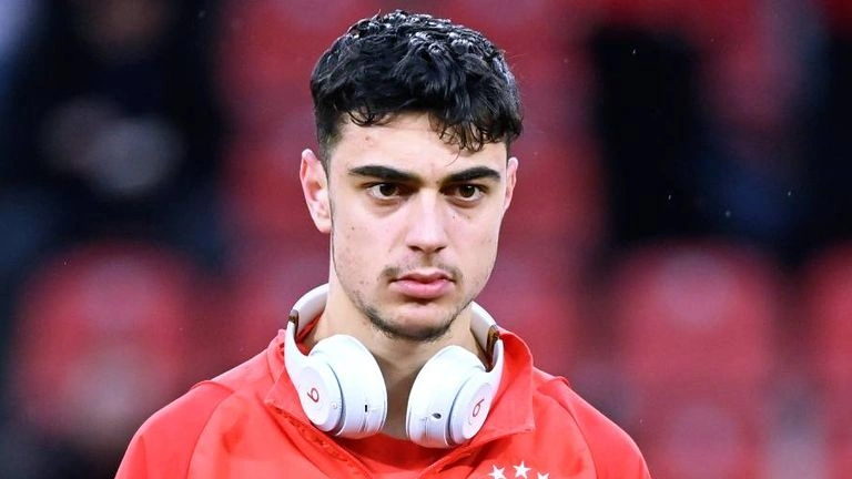 Александар Павлович приступил к индивидуальным занятиям с мячом