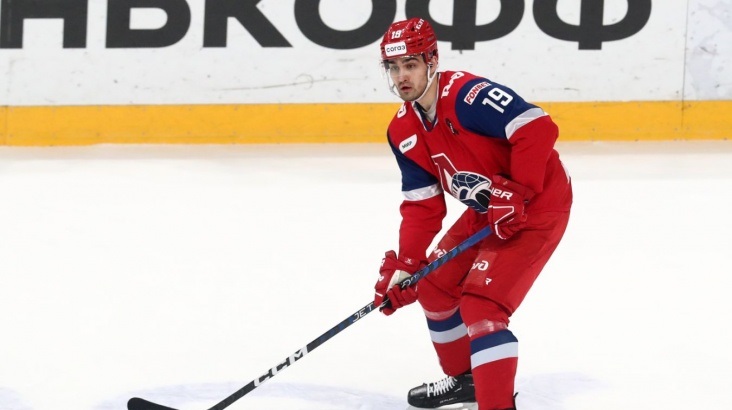 «Амур» подписал контракт с защитником Раулем Акмальдиновым