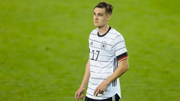 Трансфер Рейны усложнил положение Флориана Нойхауса