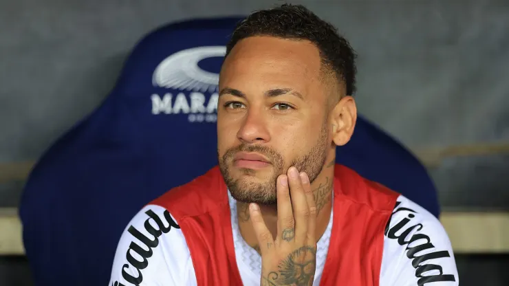 Неймар получил поддержку болельщиков «Сантоса» при уходе с «Вила Белмиро»