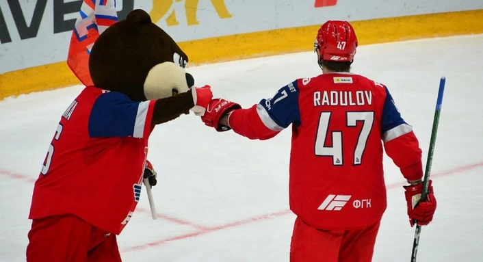 «Локомотив» обыграл «Сочи» и продлил победную серию в КХЛ