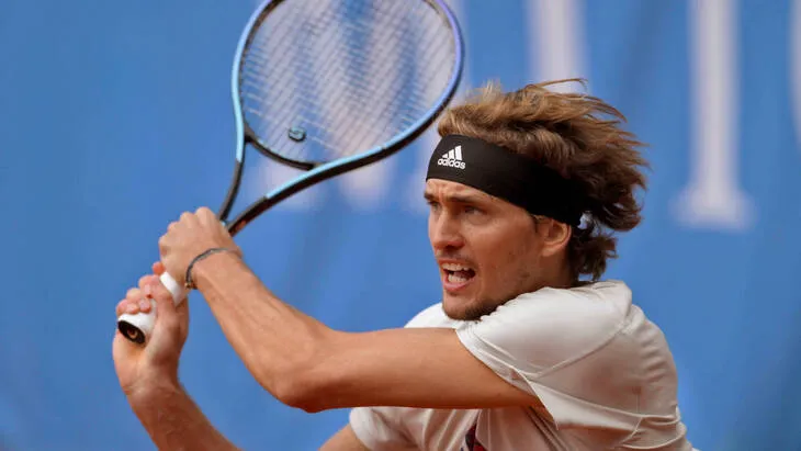  Зверев уверенно одолел Басаваредди 