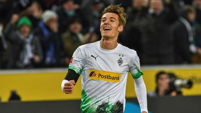 «Фортуна» отказалась от идеи возвращения Нойхауса из «Гладбаха»