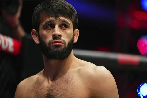 Альфи Дэвис сенсационно побеждает Рабаданова, Кармуш завоевывает титул на PFL 9