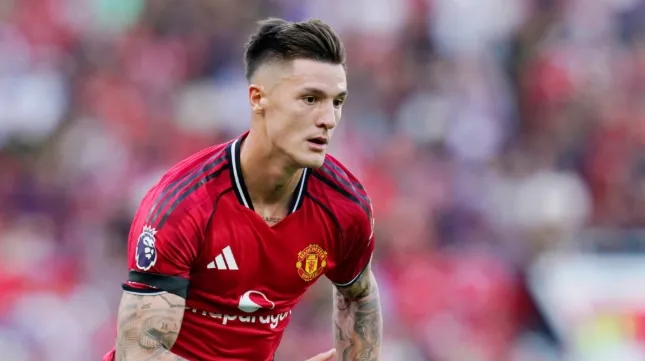 Луи Саа поддержал Беньямина Шешко перед дерби