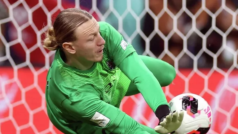 Акинфеев и Сафонов признаны символами успеха российской вратарской школы