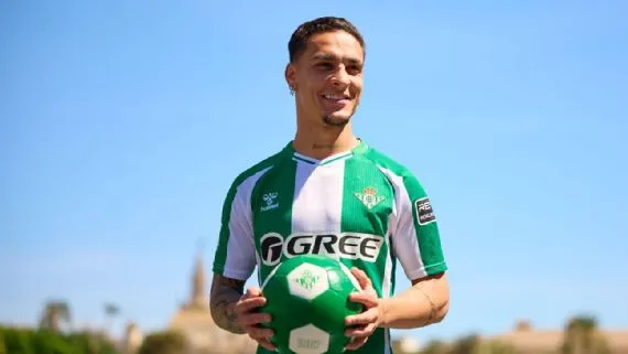 Антони объяснил свой выбор в пользу «Бетиса» вместо «Баварии»