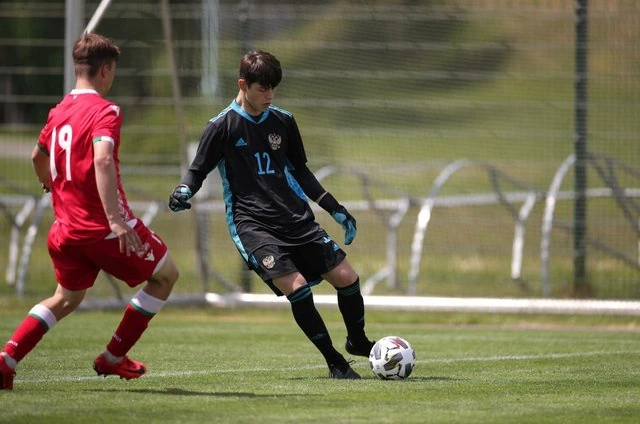 Топинка продолжит карьеру в «Сочи» после перехода из «Локомотива»