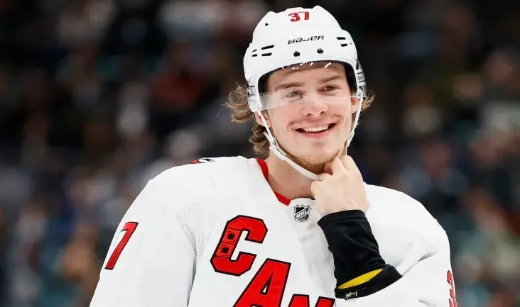 Андрей Свечников о серии без очков в НХЛ: «Не проблема для меня»