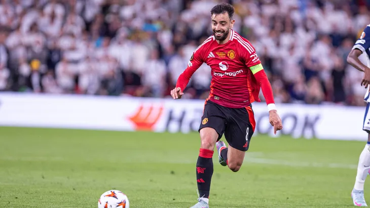 Бруну Фернандеш решил остаться в «Манчестер Юнайтед» на следующий сезон