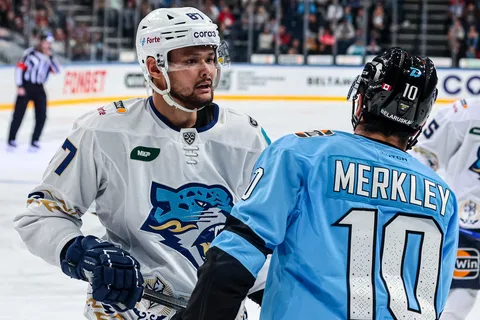 «Барыс» - «Динамо» Минск: команда Квартальнова реабилитируется за поражение в Нижнекамске