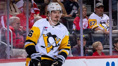 «Питтсбург» отправил российского защитника Алексеева в клуб АХЛ