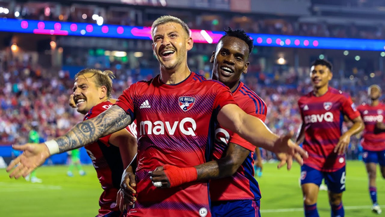 «Даллас» набирает ход, «Лос-Анджелес» ищет свою лучшую игру: кто возьмет верх?