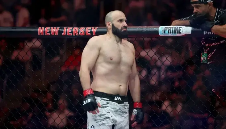 Азамат Мурзаканов победил Ракича на UFC 321 и поднялся в рейтинге