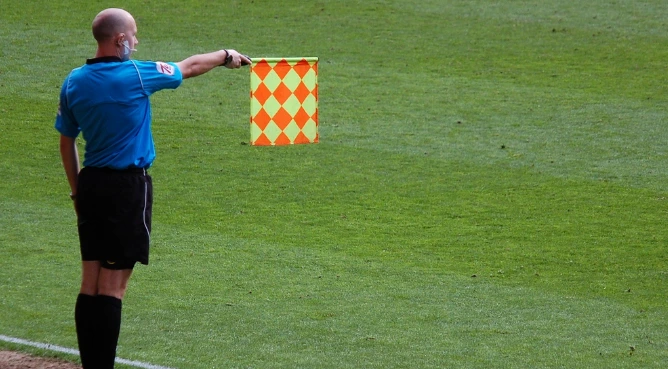 ФИФА может ввести новые правила офсайда по инициативе Арсена Венгера