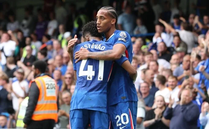 Жоао Педро сравнил Эстевао с Винисиусом Жуниором