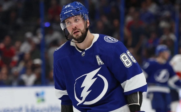 Кучеров продлил мультирезультативную серию в НХЛ в матче с «Лос-Анджелесом»