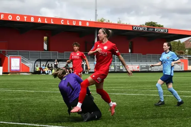 «Уортинг» уступает «Портчестеру» в товарищеском матче