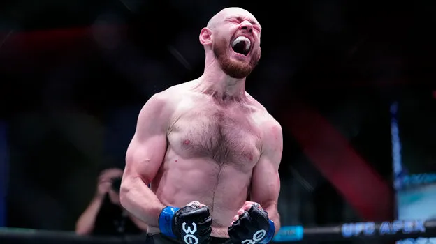 Борщев проиграл Камило на турнире UFC 322
