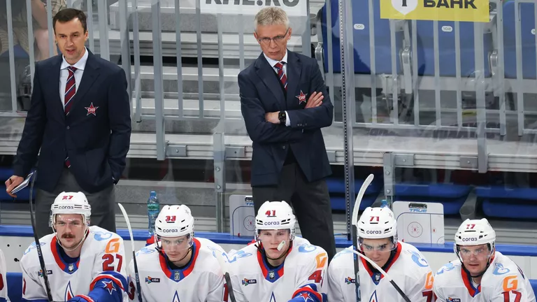 СКА объявил об увольнении двух тренеров после разгрома от «Торпедо»