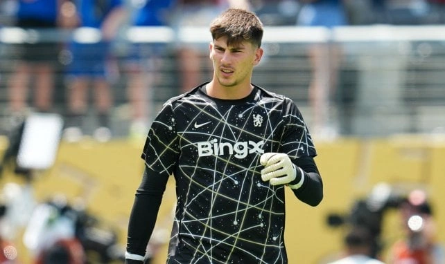 «Страсбур» арендовал вратаря Майка Пендерса у «Челси»