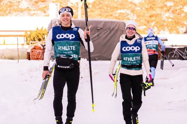 Коростелёв окатил Дарью Непряеву шампанским после окончания «Тур де Ски»