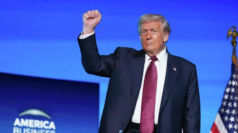 Дональд Трамп стал первым лауреатом новой премии мира от ФИФА