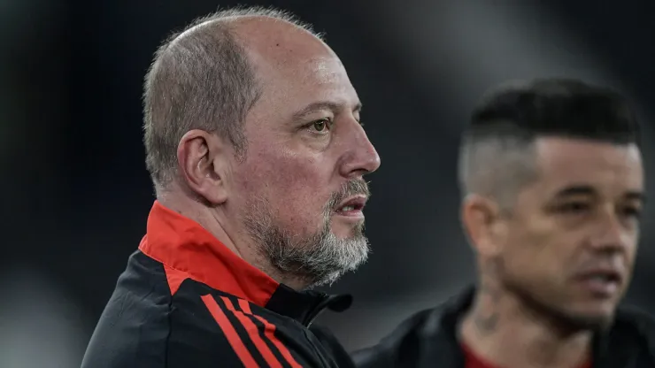 Болельщики «Интернасьонала» устроили протест после поражения от «Гремио»