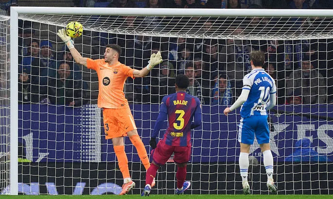 «Барселона» вырвала победу у «Эспаньола» в концовке матча