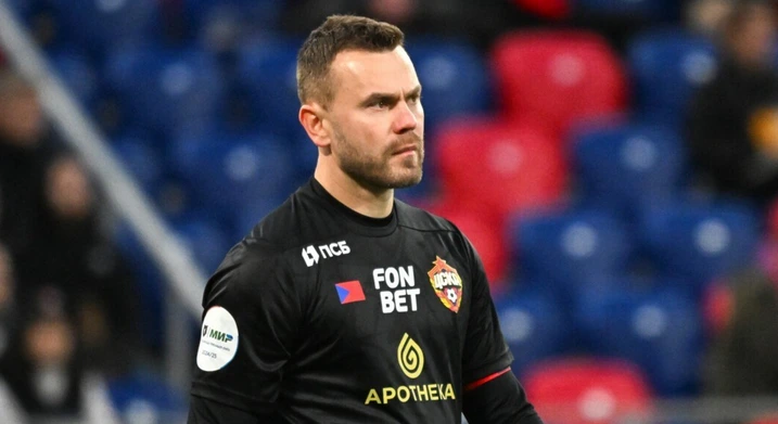 Алексей Попов призвал Игоря Акинфеева завершить карьеру