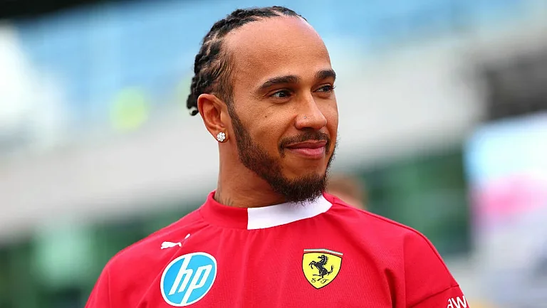 Льюис Хемилтон назвал сезон в Ferrari худшим в своей карьере