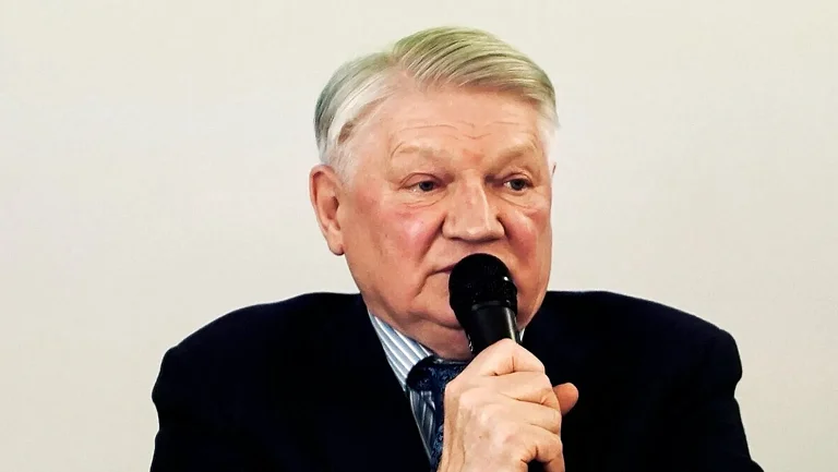 Заварзин объяснил, почему «Спартаку» сложно подписать Кисляка и Батракова