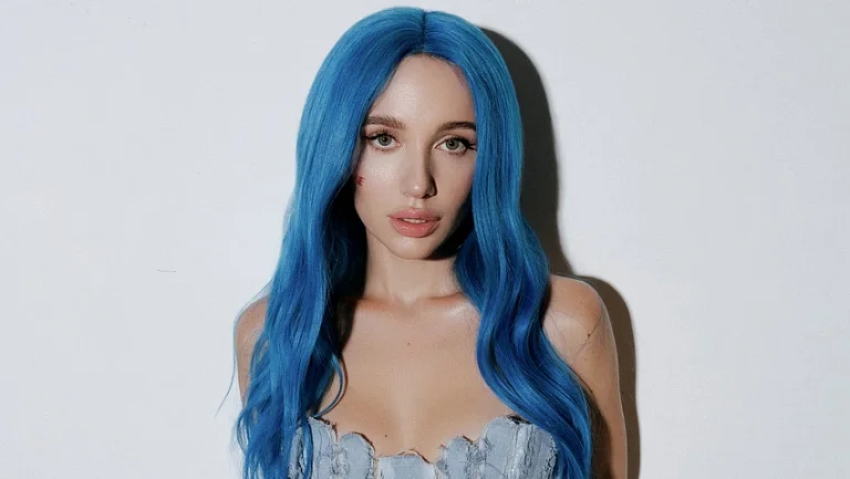 Матч 18-го тура РПЛ «Зенит» — «Акрон» украсит концерт известной певицы