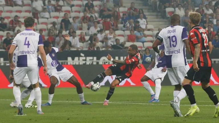 Поздний гол принёс «Тулузе» победу над «Ниццей»